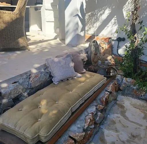 Stone House With Pool Casa de Férias *