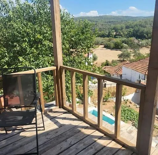 Dom wakacyjny Stone House With Pool *