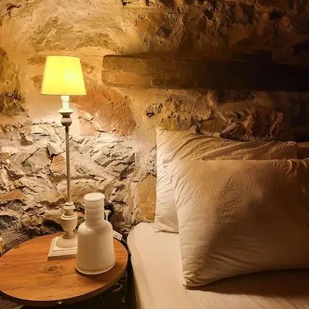 Stone House With Pool * 무글라