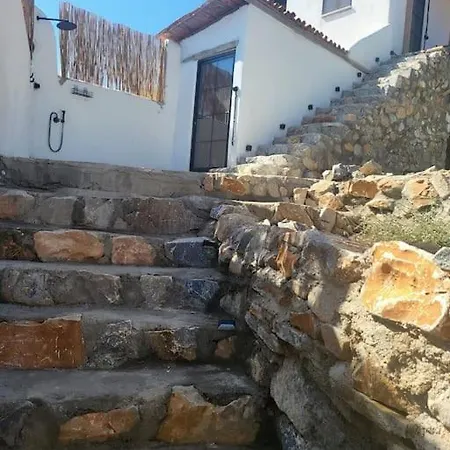 Stone House With Pool موجلا
