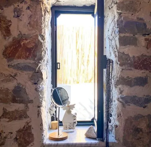 Prázdninový dům Stone House With Pool *